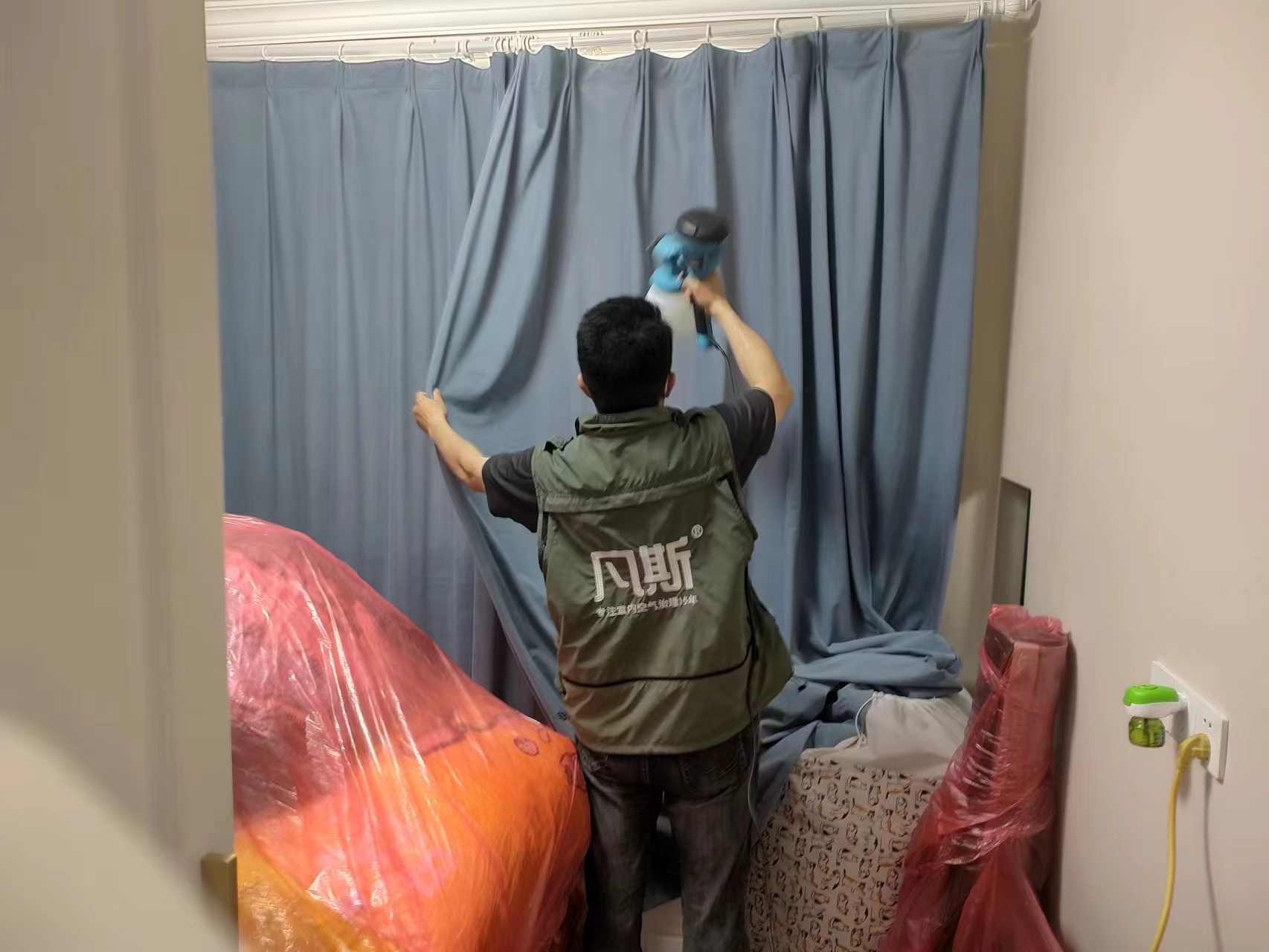 如何選擇全屋定制的板材，才能讓室內(nèi)甲醛含量最低